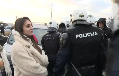 Haos u Crnoj Gori: Policija hapsila i mještane Botuna (VIDEO)